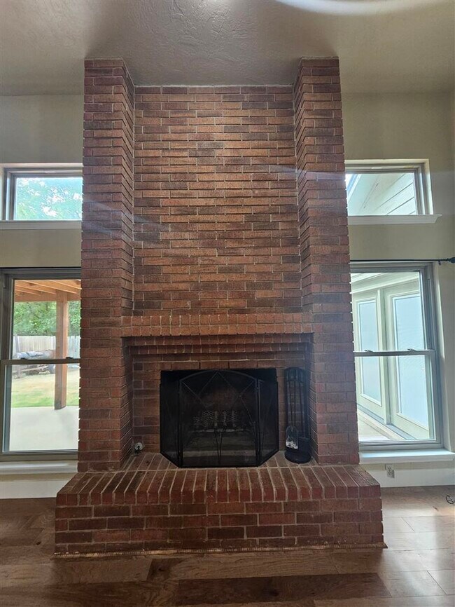 Photo - 2309 NE Turtle Creek Dr