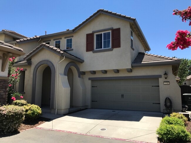 Photo - 1240 Landmark Cir House