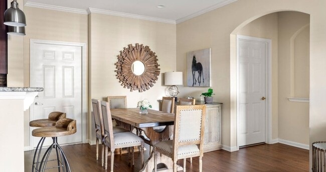 Claiborne Crossing Apartments