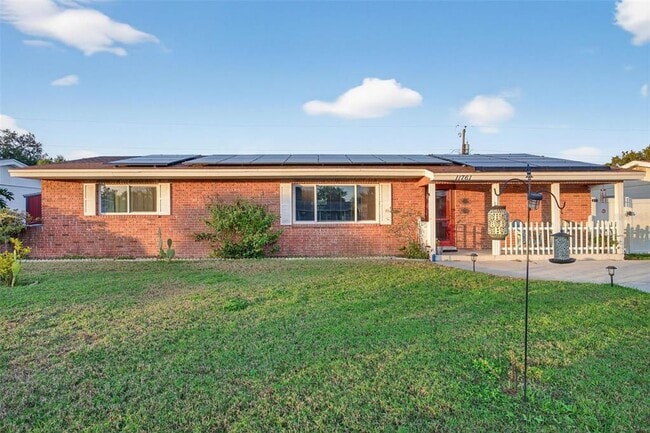 Building Photo - 11761 80th Ave