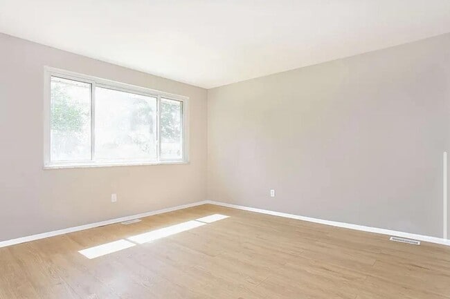 Photo - 53 Beckford Dr