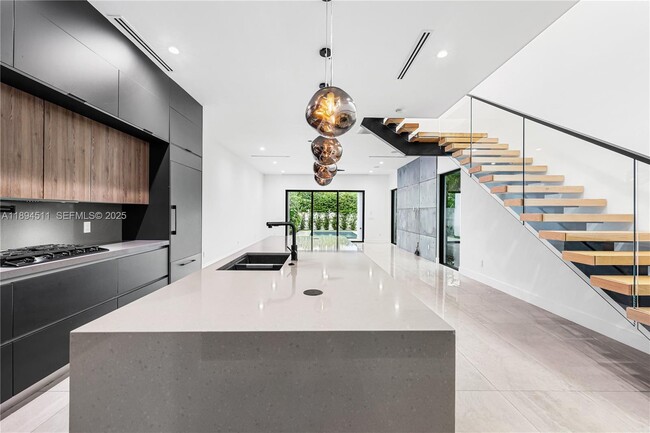 Photo - 813 NE 17th Terrace