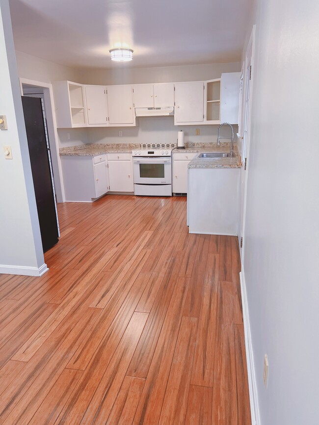 Photo - 88 Kriskarli Dr