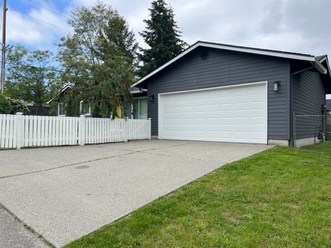 Photo - 131 75th St SW
