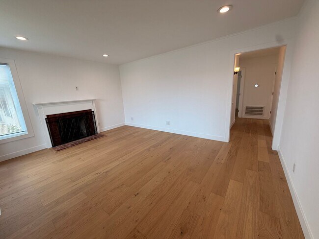 Photo - Spacious 4 Bedroom/2Bathroom Home in South San Francisco!