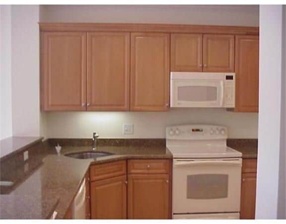 Photo - 295 Salem St Unidad 82