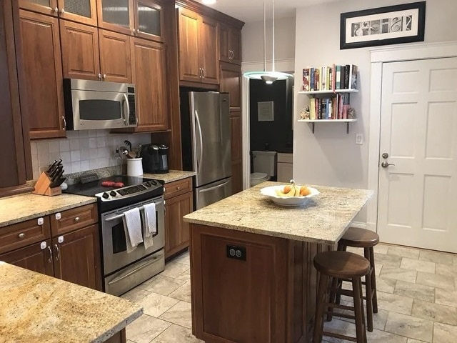 Building Photo - 33 Mystic St Unit #2
