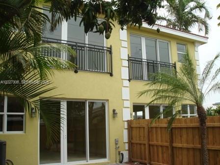 1236 NE 14th Ave