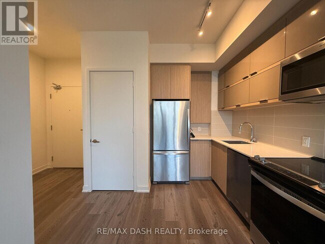 Photo - 10 Deerlick Ct Unit 104