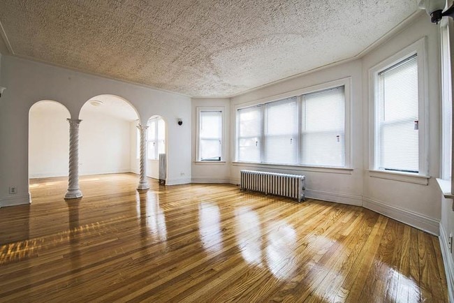 Photo - 8236 S Maryland Ave