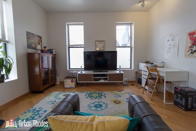 Photo - 2327 W Ohio St Unit 1F