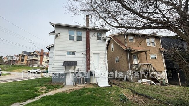 Photo - 4553 Midland Ave