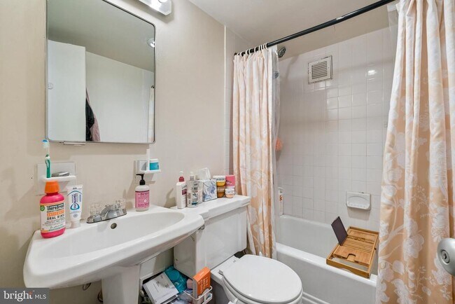 Photo - 210 Locust St Unit 19CW