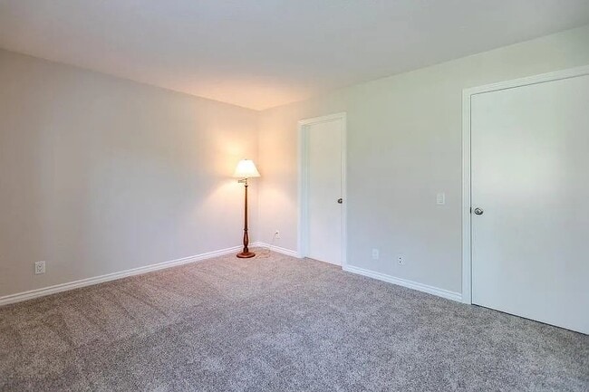 23 Exeter Unit 13,