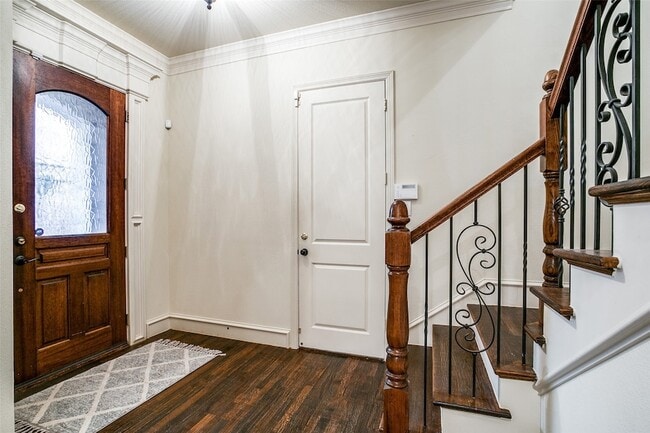 Photo - 5143 Miller Ave