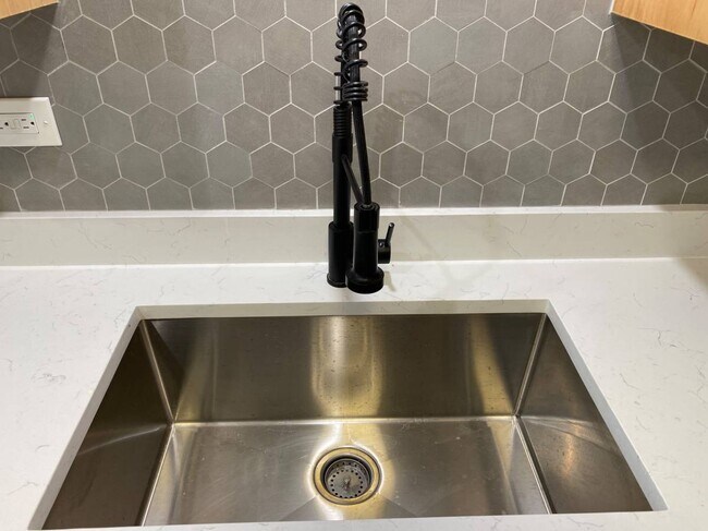 Photo - 1455 W Fullerton Ave Unidad 203