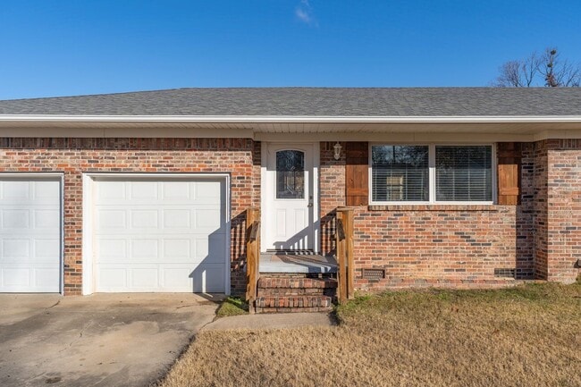 Photo - Gorgeous 3 Bedroom 2 Bathroom Home in Fort Smith