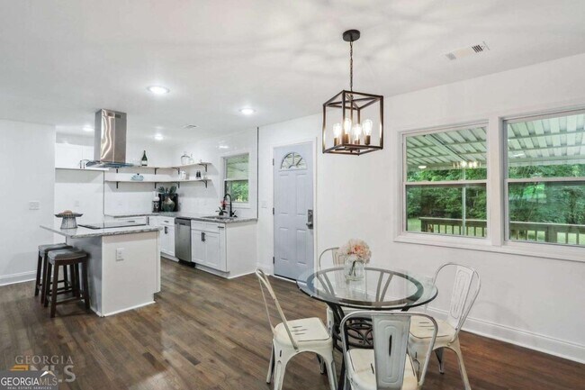 Photo - 1650 Joseph E. Boone Blvd NW