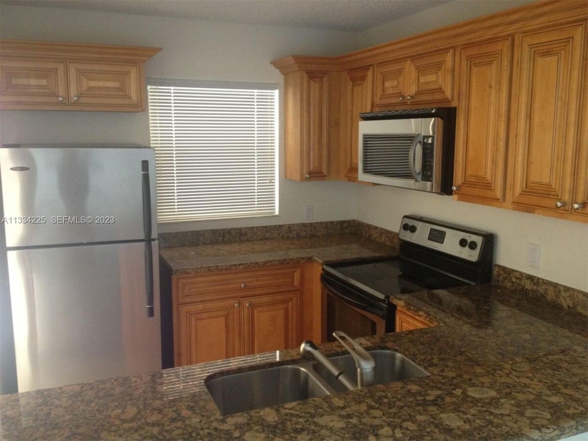 2BR/2BA Ground-Floor Condo in Palm Beach Grande - 2BR/2BA Ground-Floor Condo in Palm Beach Grande