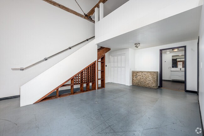 2BR, 2BA - 1348SF - Storage