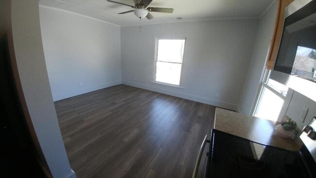 Photo - 408 N Main St