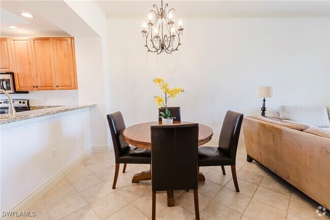 Building Photo - 5068 Annunciation Cir Unit 4202 Rental