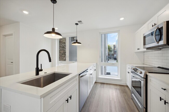 Photo - 1514 Master St Unidad D