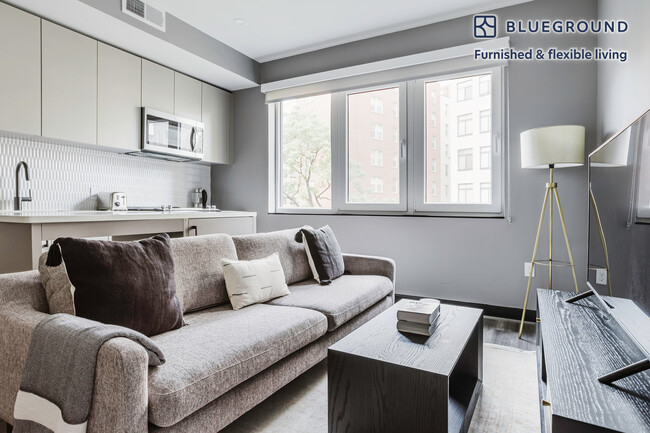 Building Photo - 1313 L St NW Rental