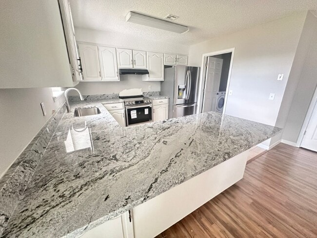 Photo - 2406 SW 16th St