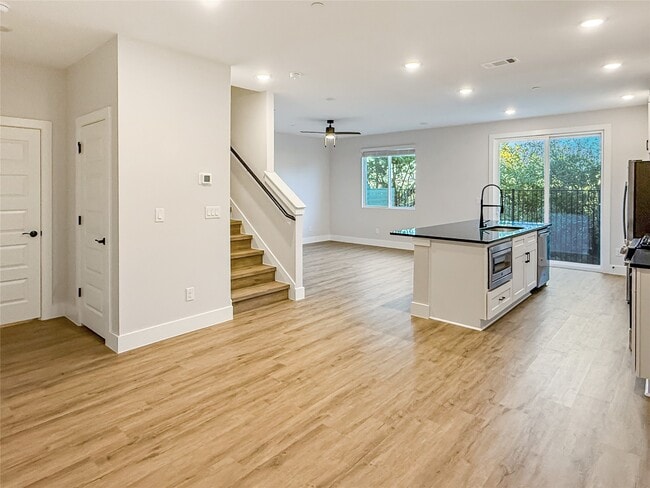 Photo - 5611 Mobeetie Lp