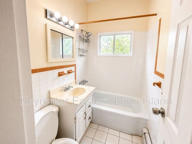 Photo - 265 N Newbridge Rd