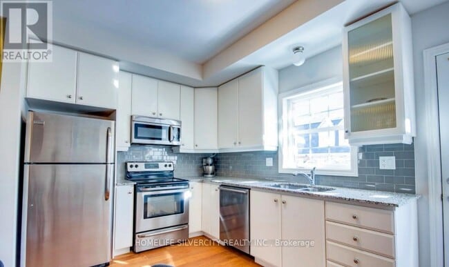 Photo - 19 John Russell Ln