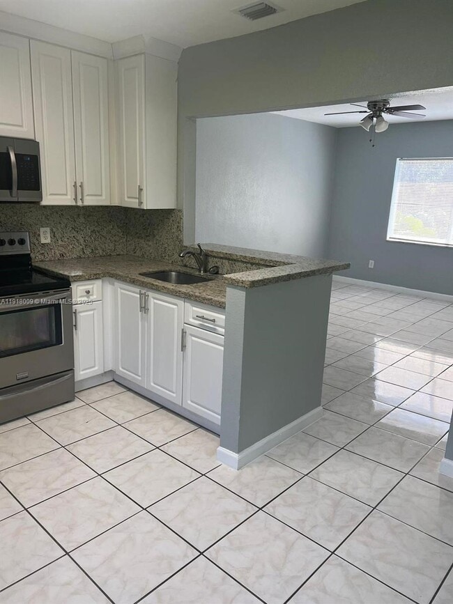 Photo - 3753 SW 26th Terrace