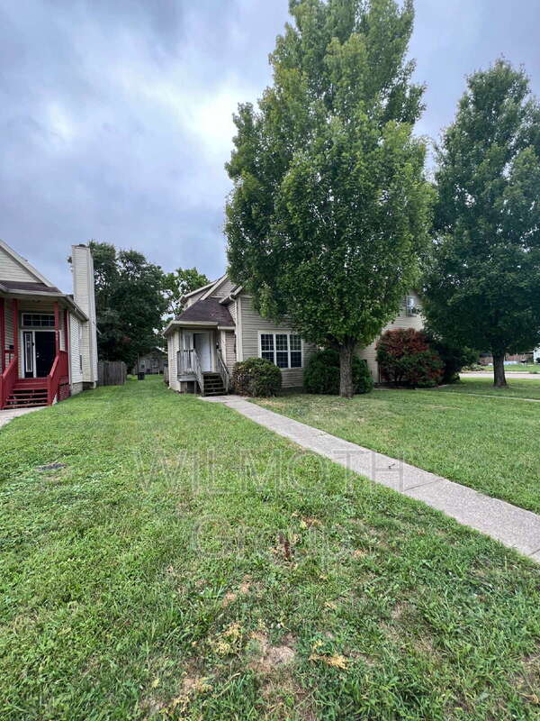 Photo - 965 W 30th St House