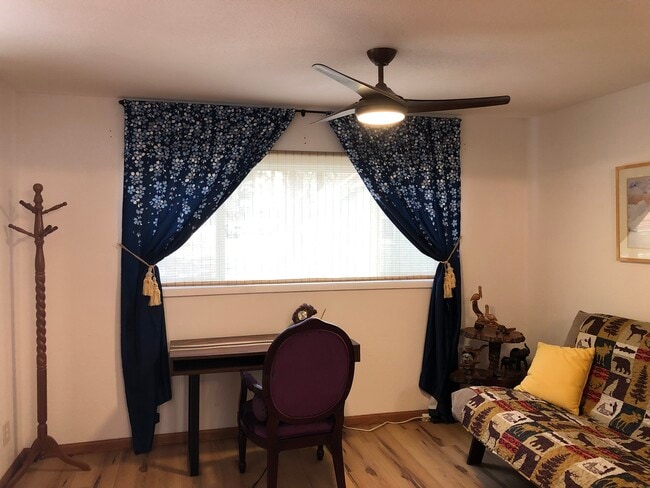 Photo - 1083 Pine Grove Ave
