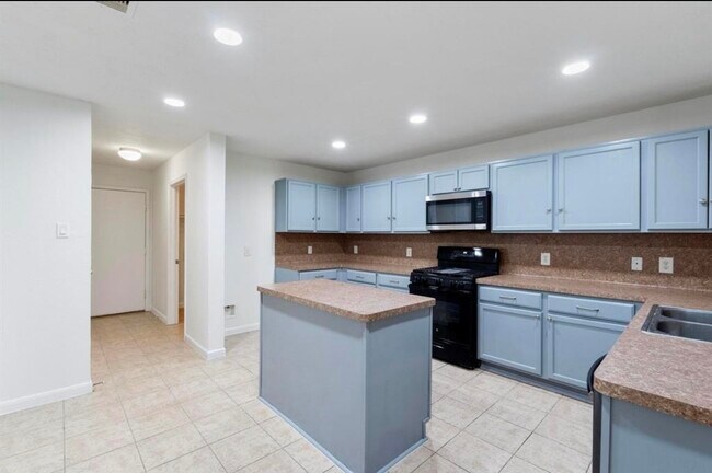 Photo - 16119 Peach Bluff Ln