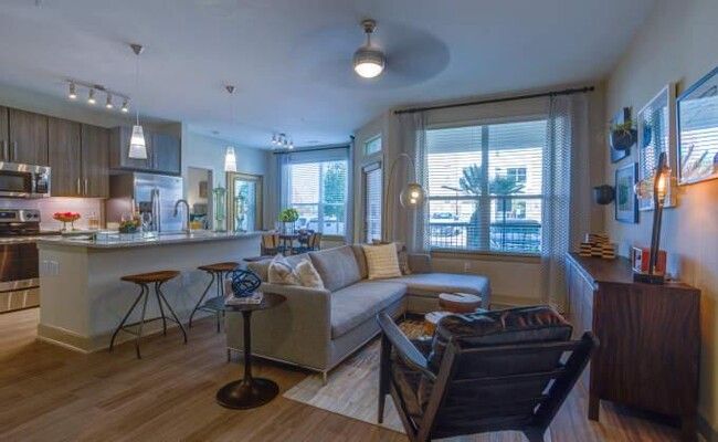 Building Photo - 2 bedroom in Houston TX 77089 Unit 2035 Rental
