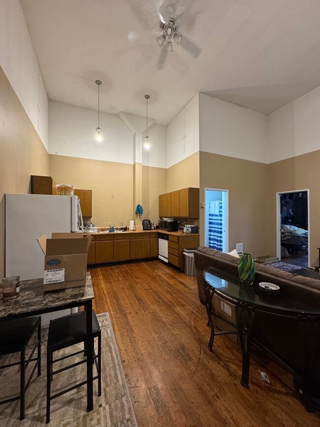 Photo - 314 N Main St Apartment Unit A