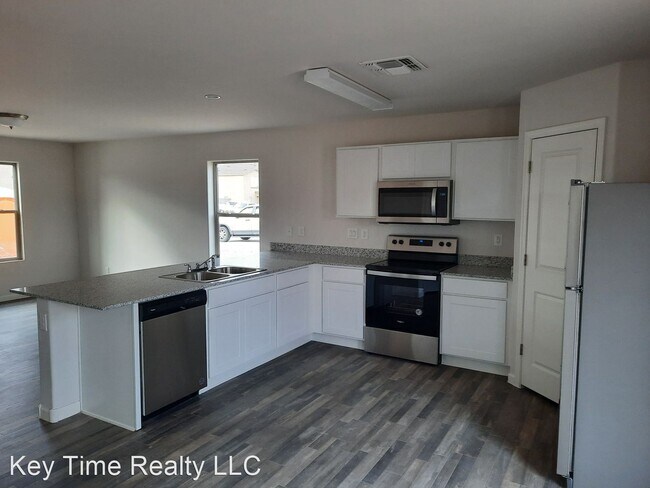 Photo - 4 br, 3 bath House - 526 Ramar Rd