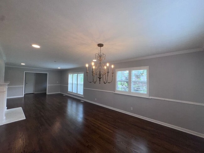 Photo - 901 Pinedale Rd