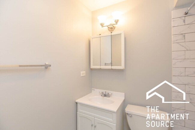 Photo - 752 W Gordon Ter