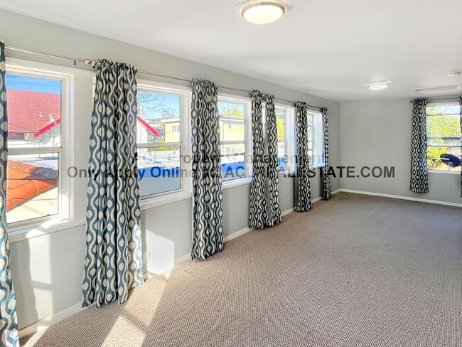Charming & Affordable 1 Bedroom Home Acros... - Charming & Affordable 1 Bedroom Home Acros...