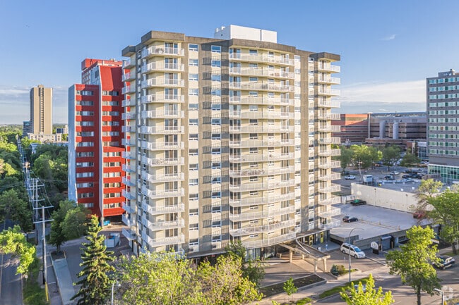 Building Photo - Sir John Franklin