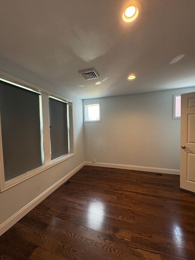 Photo - 4217 Blaine Ave Unit 4217 Blaine Avenue Apt C