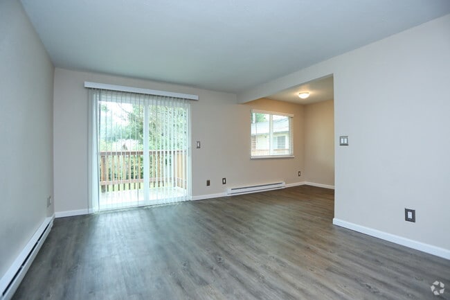 1BR, 1BA - 650 SF