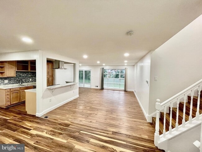 Photo - 1402 Mullins St