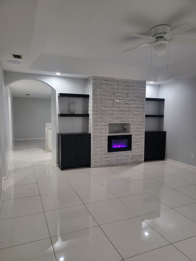 Photo - 2401 S Jackson Rd