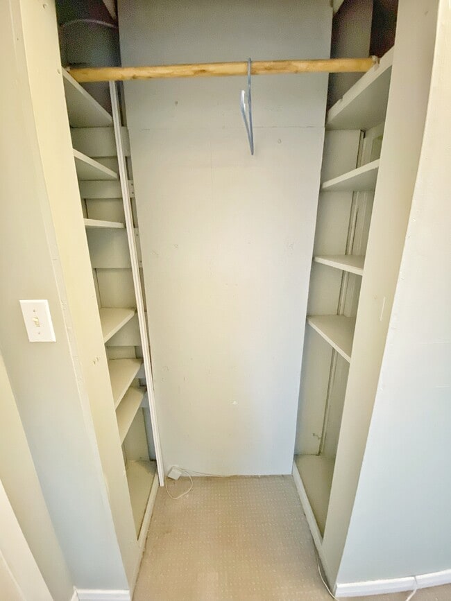 Photo - 32 Mackay Av Unit 3