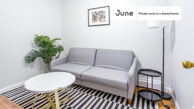 Room in Shared 4 bed/2 bath home in Flatbush