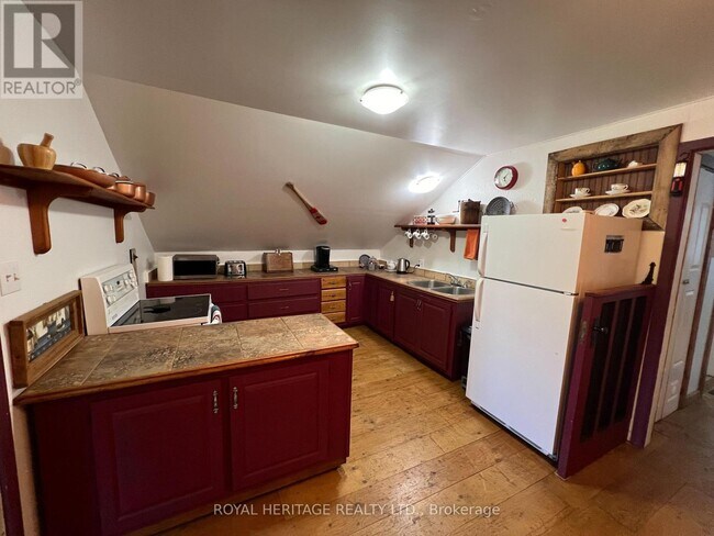 Photo - 1095 Cleveland Rd